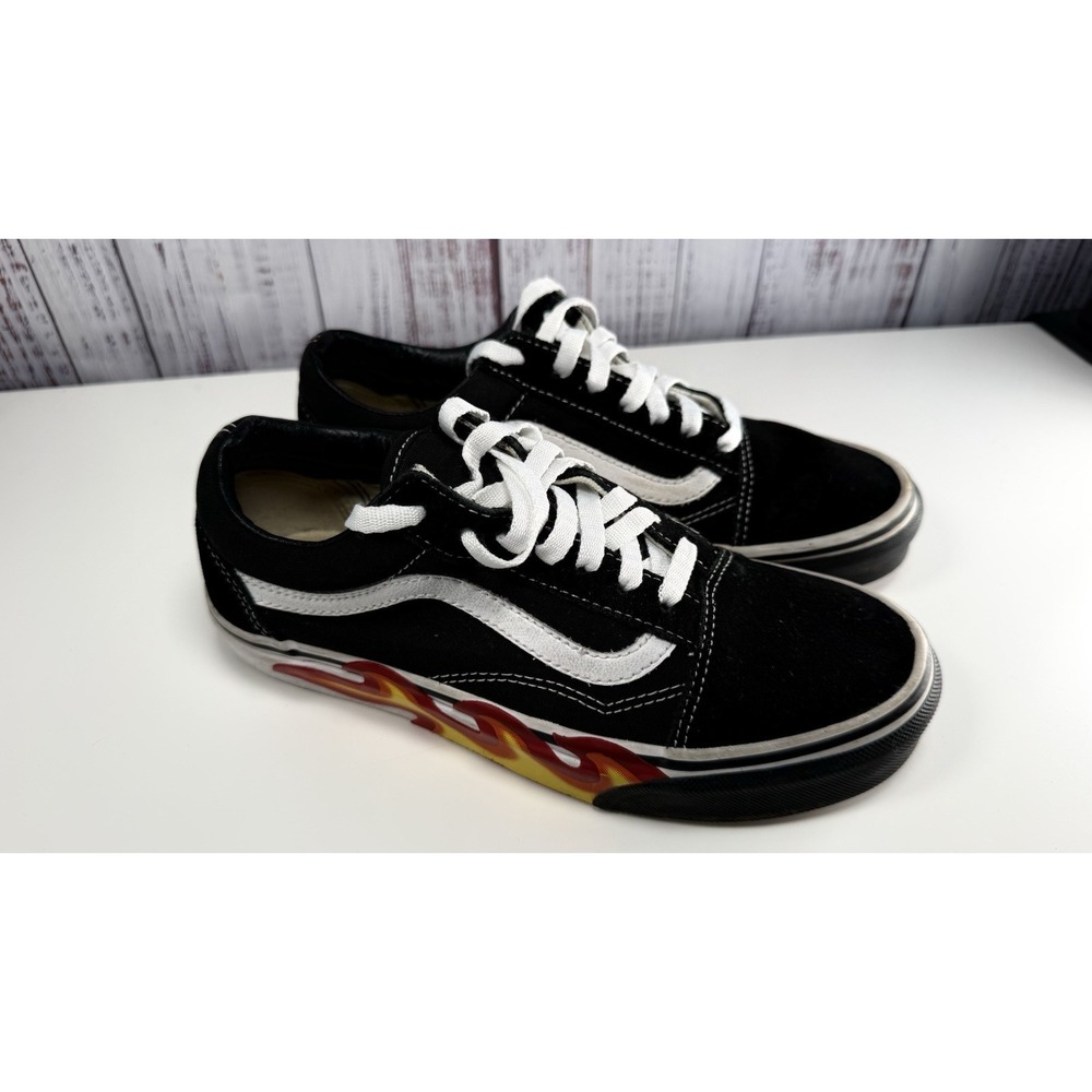 Sharp! Fire Flames VANS Lace-Up Sneakers - Shoe Size US Mens 6 US Womens 7.5